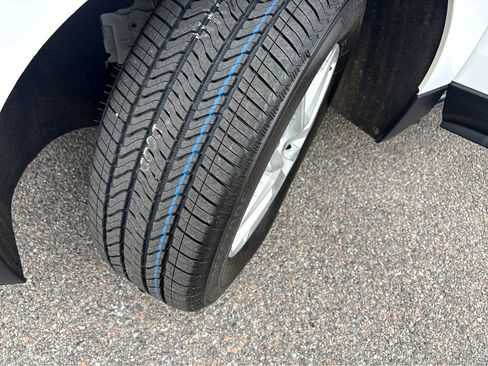 Certified 2024 Chevrolet Equinox LT image 26