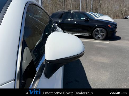 Used 2024 Mercedes-Benz CLE 300 4MATIC Coupe image 11