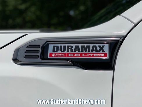 Used 2025 GMC Sierra 2500 AT4 AWD/4WD image 11