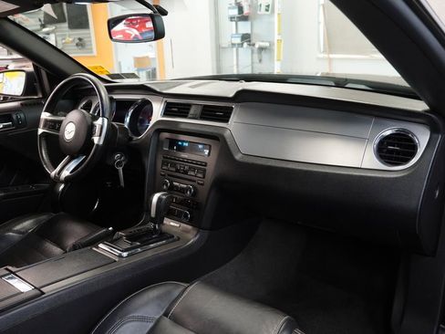 Used 2013 Ford Mustang GT Premium w/ Comfort Pkg RWD image 28