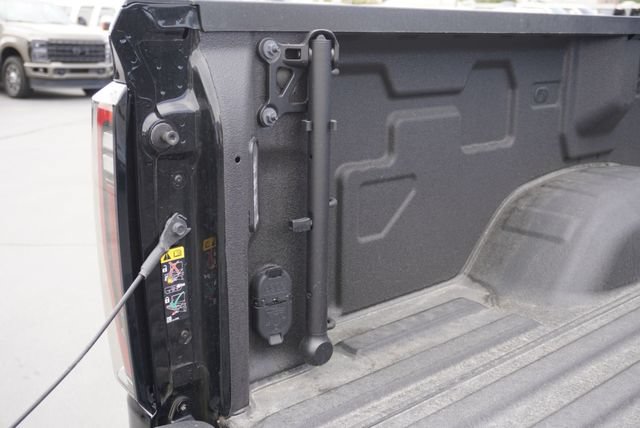 Used 2025 GMC Sierra 3500 AT4 w/ AT4 Premium Plus Package AWD/4WD image 13