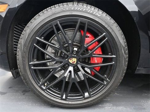 Used 2023 Porsche Macan GTS image 6