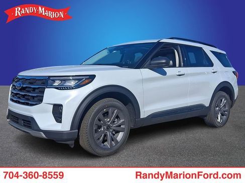 New 2026 Ford Explorer Active w/ Active Comfort Package image 1