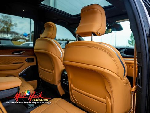 Used 2025 Jeep Grand Cherokee L Summit w/ Advanced Protech Group IV image 13