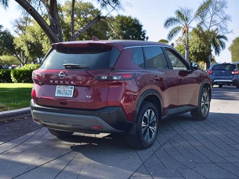 Used 2023 Nissan Rogue SV FWD image 5
