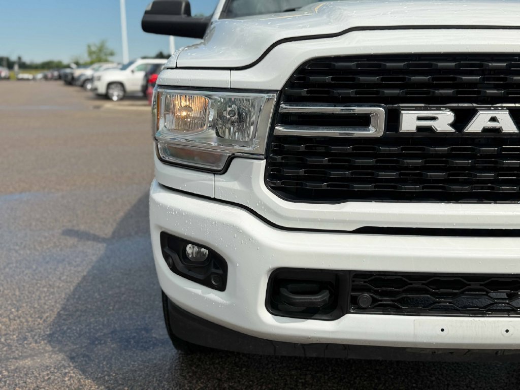 Used 2022 RAM 2500 Big Horn w/ Level 1 Equipment Group AWD/4WD image 4