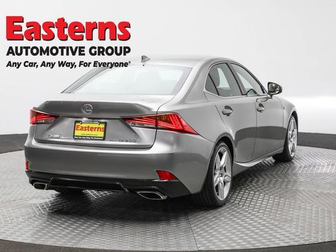 Used 2018 Lexus IS 300 AWD image 5