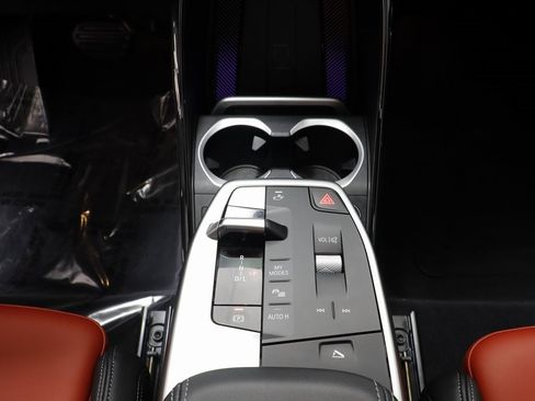 Certified 2025 BMW X1 xDrive28i w/ Technology Package image 12