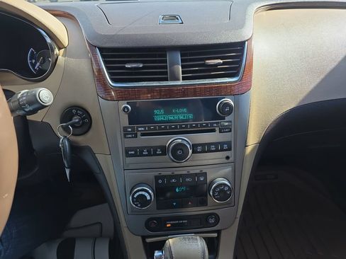 Used 2008 Chevrolet Malibu LTZ w/ Rear Power Package FWD image 17