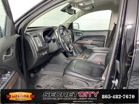Used 2022 GMC Canyon Denali image 10