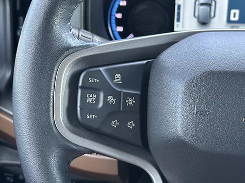 Used 2024 Ford Bronco Outer Banks AWD/4WD image 30