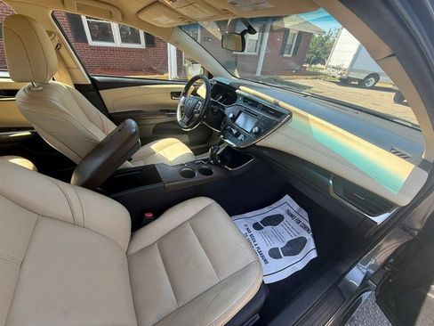 Used 2016 Toyota Avalon XLE FWD image 19