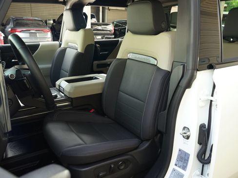 Used 2026 GMC Hummer EV 4x4 Crew Cab w/ LPO, Dark Essentials Package image 4