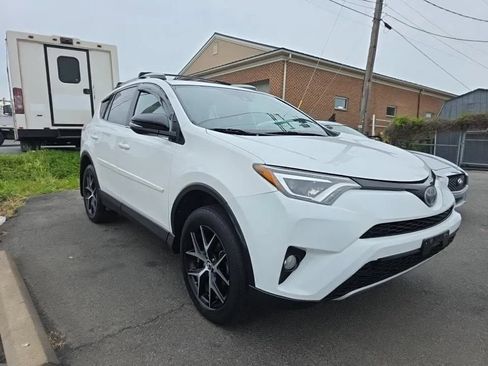 Used 2017 Toyota RAV4 SE AWD/4WD image 2