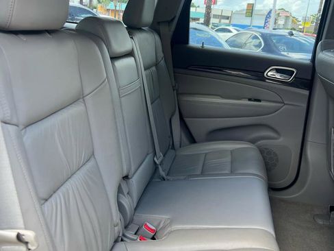 Used 2012 Jeep Grand Cherokee Laredo AWD/4WD image 6