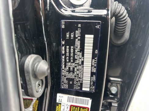 Used 2022 Toyota Highlander LE image 36