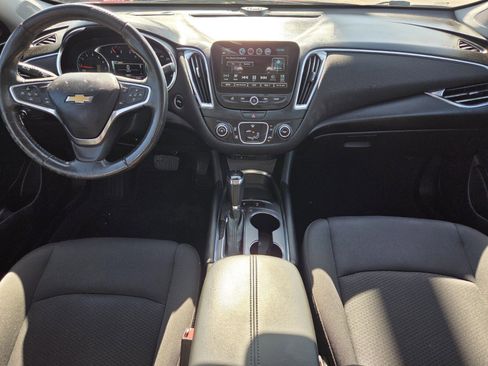 Used 2018 Chevrolet Malibu LT w/ Driver Confidence Package image 7