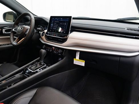 New 2026 Jeep Compass Limited image 27