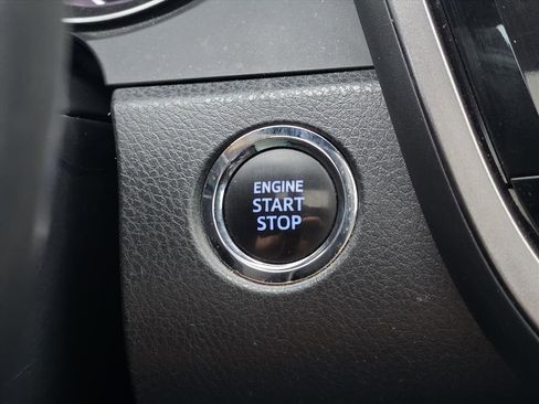 Used 2023 Toyota Camry SE w/ Convenience Package image 19