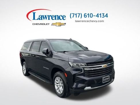 Used 2022 Chevrolet Suburban LT w/ Luxury Package AWD/4WD image 1