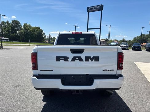 Used 2025 RAM 2500 Big Horn AWD/4WD image 8