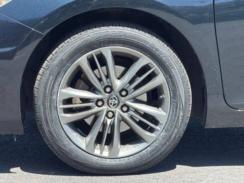 Used 2016 Toyota Camry SE FWD image 35