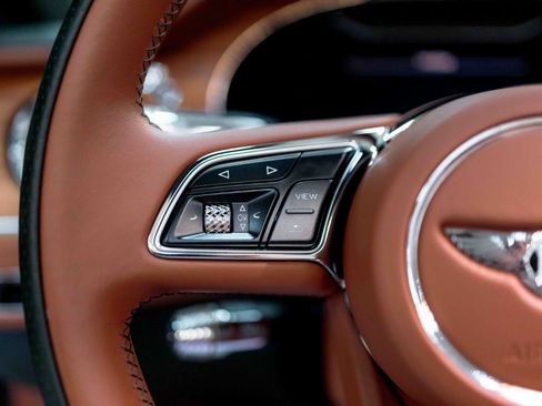 Used 2022 Bentley Continental GT V8 image 72