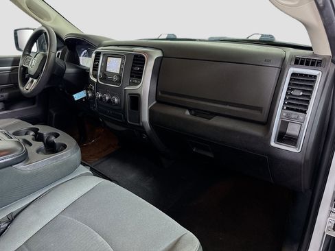 Used 2021 RAM 1500 Classic SLT image 29