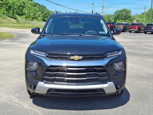 Used 2023 Chevrolet TrailBlazer LT w/ Convenience Package AWD/4WD image 2