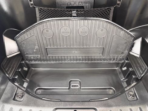 Used 2022 Ford F150 Lightning Platinum AWD/4WD image 28
