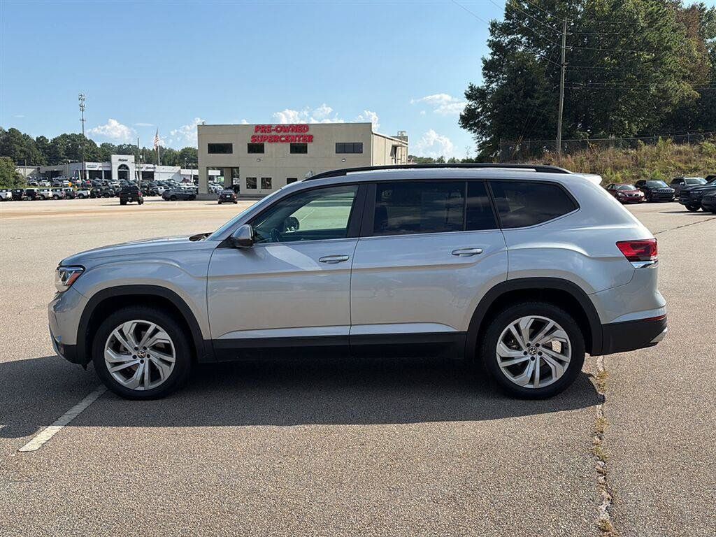 Used 2022 Volkswagen Atlas SE w/ Panoramic Sunroof Package FWD image 5
