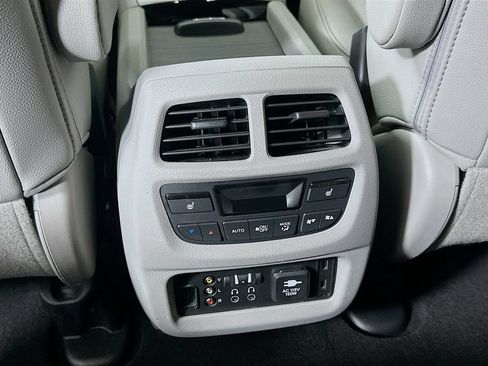Certified 2017 Honda Pilot Elite image 25