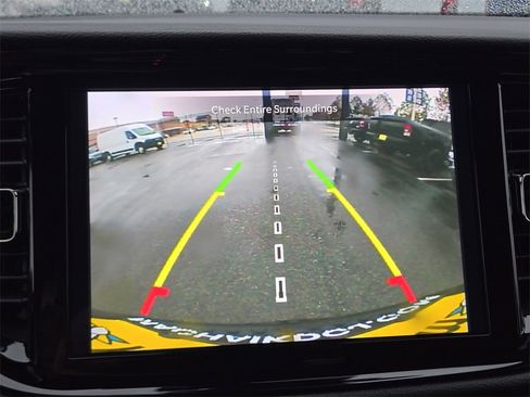 Used 2024 Dodge Durango GT image 23