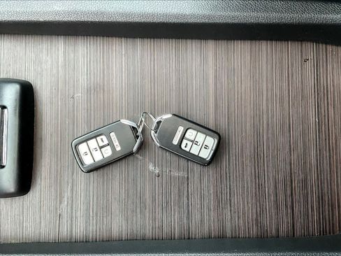 Used 2021 Honda Pilot Black Edition image 14