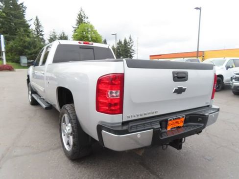 Used 2011 Chevrolet Silverado 2500 LTZ w/ LTZ Plus Package AWD/4WD image 5