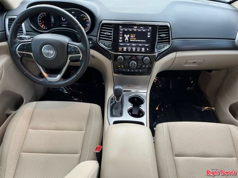Used 2022 Jeep Grand Cherokee Laredo E RWD image 15