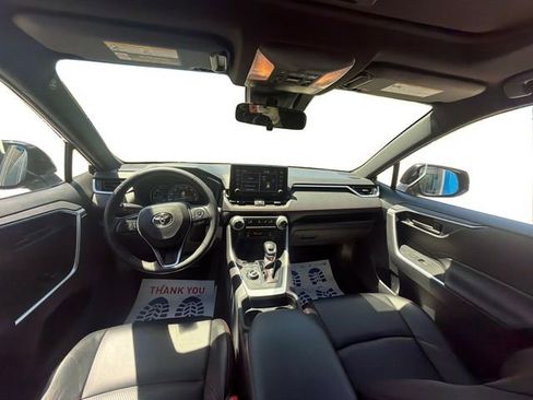 Used 2021 Toyota RAV4 SE w/ Weather & Moonroof Package AWD/4WD image 14