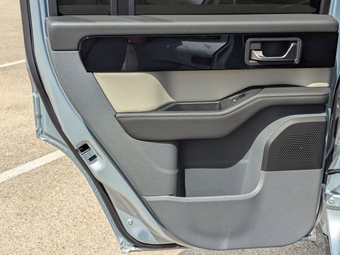 Used 2024 INEOS Grenadier Fieldmaster Edition image 15