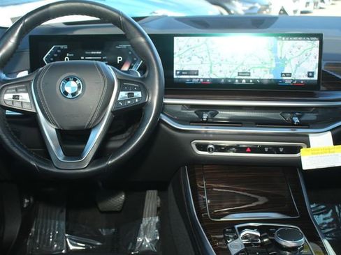Used 2025 BMW X5 xDrive50e image 21
