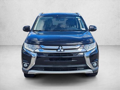 Used 2018 Mitsubishi Outlander SEL image 2