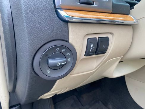 Used 2010 Lincoln MKZ FWD image 17