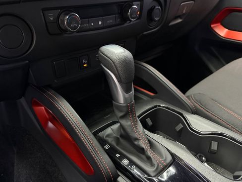 Used 2025 Nissan Frontier Pro-X RWD image 20