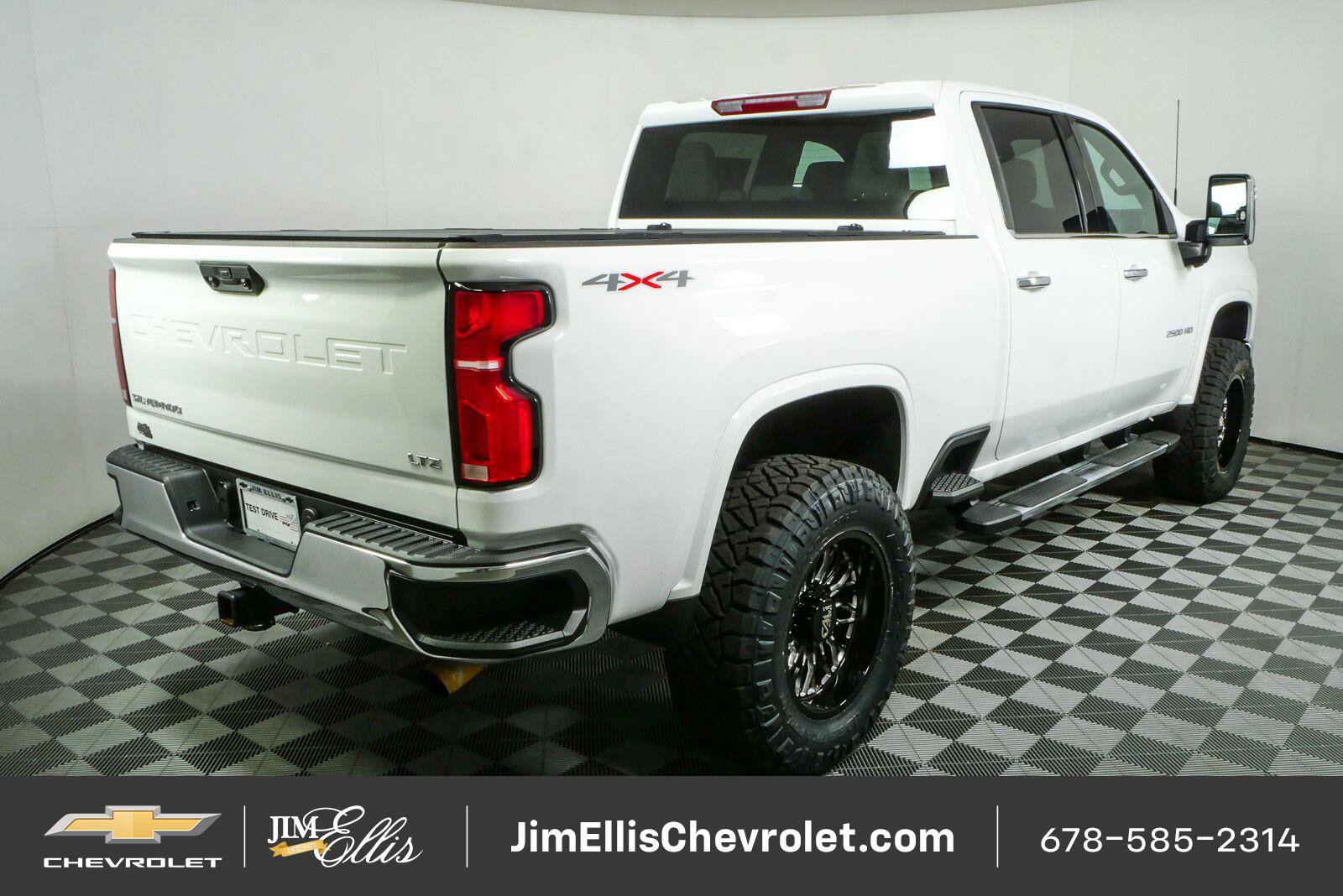 Used 2026 Chevrolet Silverado 2500 LTZ AWD/4WD image 3