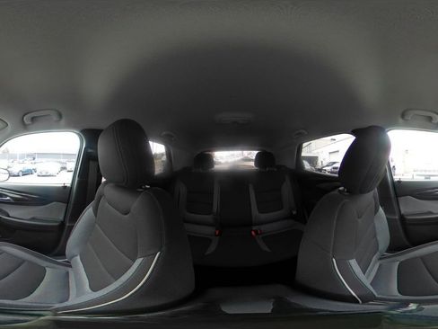 Used 2025 Chevrolet TrailBlazer LT image 40