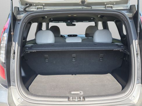 Used 2015 Kia Soul + FWD image 22