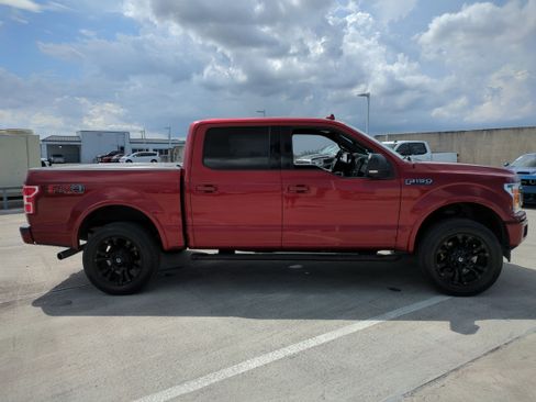 Used 2018 Ford F150 XLT w/ Equipment Group 302A Luxury image 4