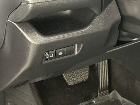 Used 2025 Toyota RAV4 XLE FWD image 13