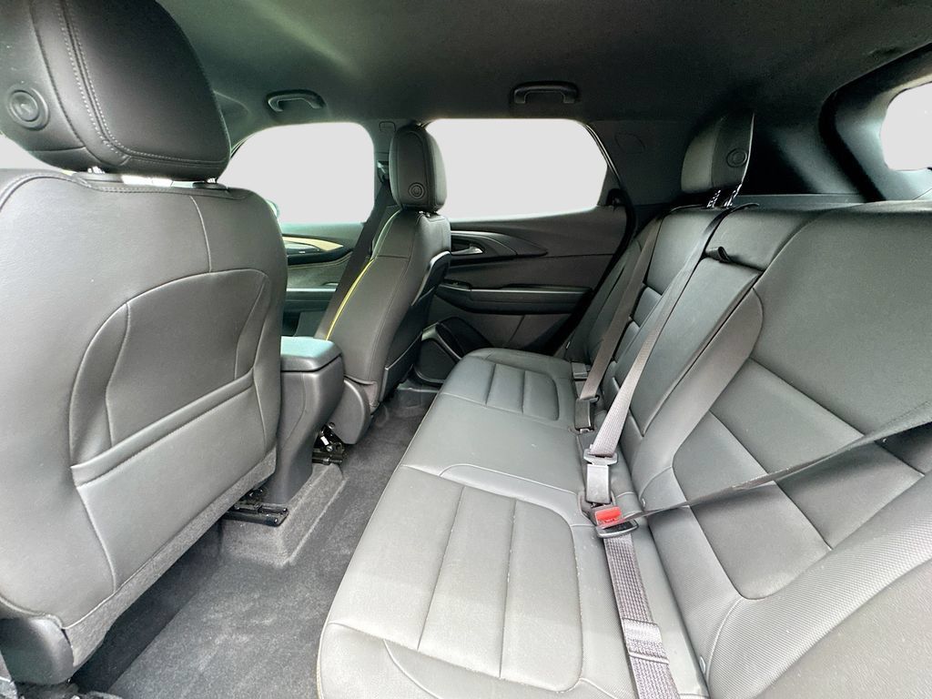 Used 2024 Chevrolet TrailBlazer ACTIV w/ Driver Confidence Package FWD image 23