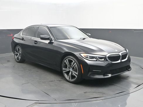 Used 2021 BMW 330i Sedan w/ Premium Package RWD image 9