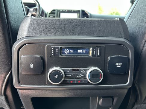 Used 2020 Ford Expedition Limited AWD/4WD image 19